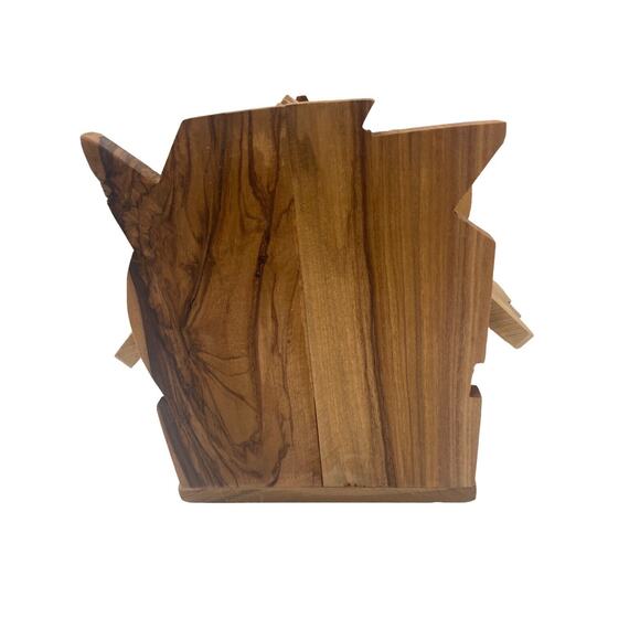 Bethlehem Natural Olive Wood Nativity Scene with Hand Carved Figures - Picture 12 of 12